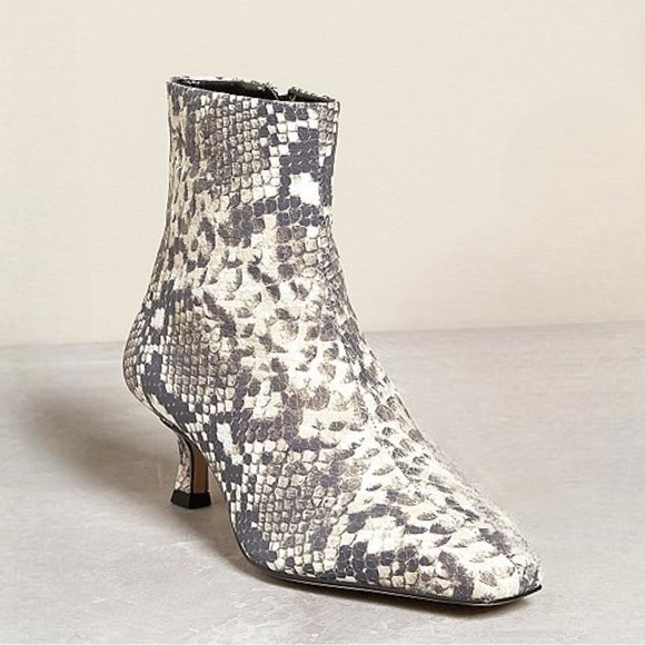 NWOB $129 Giani Bini Palmero Snake Print Snip Toe Kitten Heel Booties - Picture 7 of 9